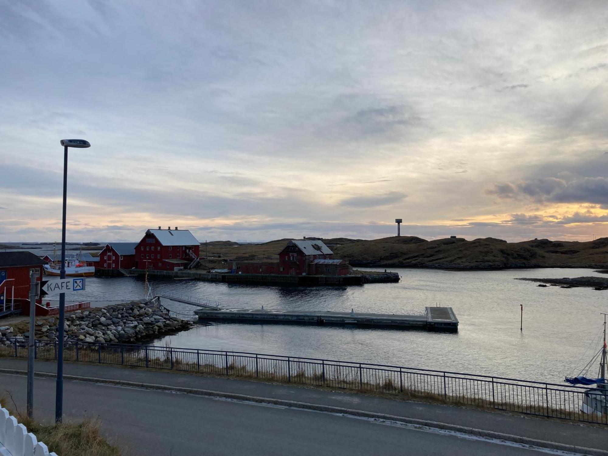 ホテル Fiskarheimen Havly, Røst エクステリア 写真